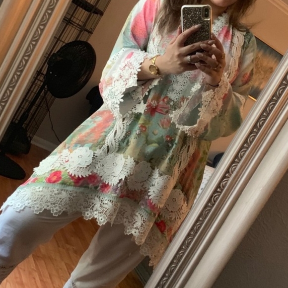 Mina Hassan kurti - Picture 2 of 2